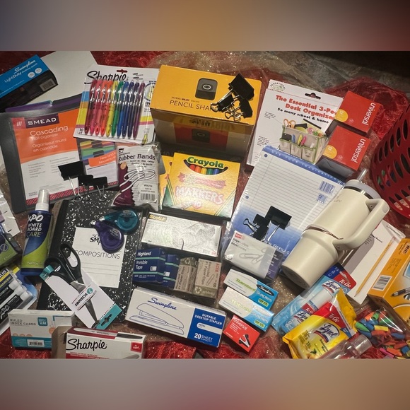 NWT: Teacher Mini Starter Kit Over 100 Items - Picture 4 of 8